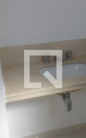 Apartamento à venda com 47m², 2 quartos e 1 vaga Apartamento à venda com 47m², 2 quartos e 1 vagaBanheiro