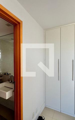 Apartamento à venda com 161m², 3 quartos e 2 vagas Apartamento à venda com 161m², 3 quartos e 2 vagasSuíte 2