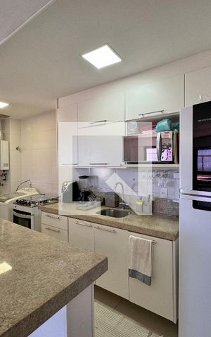 Apartamento à venda com 161m², 3 quartos e 2 vagas Apartamento à venda com 161m², 3 quartos e 2 vagasCozinha e Área de Serviço