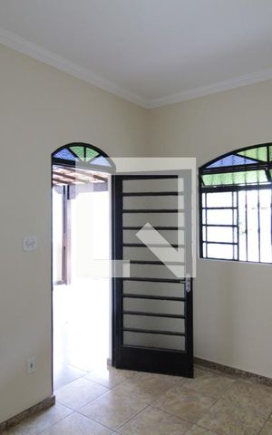 Casa para alugar com 360m², 3 quartos e 5 vagasSala