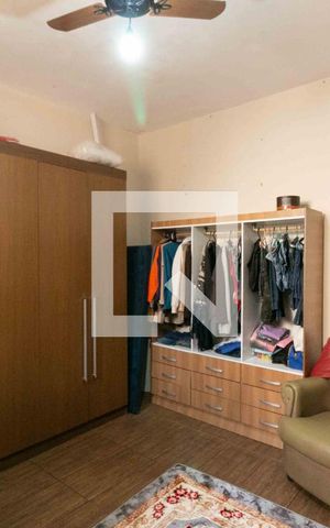 Casa à venda com 185m², 2 quartos e 4 vagas Casa à venda com 185m², 2 quartos e 4 vagasQuarto 1