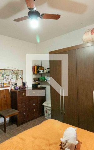 Casa à venda com 185m², 2 quartos e 4 vagas Casa à venda com 185m², 2 quartos e 4 vagasBanheiro do Quarto 2