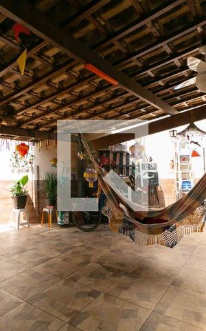Casa à venda com 185m², 2 quartos e 4 vagas Casa à venda com 185m², 2 quartos e 4 vagasÁrea Externa