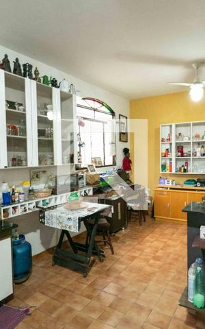 Casa à venda com 185m², 2 quartos e 4 vagas Casa à venda com 185m², 2 quartos e 4 vagasCozinha