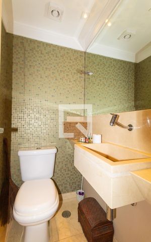 Apartamento à venda com 178m², 3 quartos e 3 vagasLavabo 
