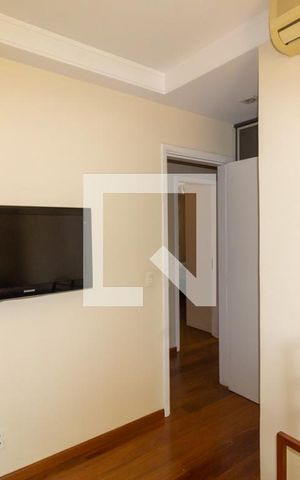 Apartamento à venda com 178m², 3 quartos e 3 vagasSuíte 3