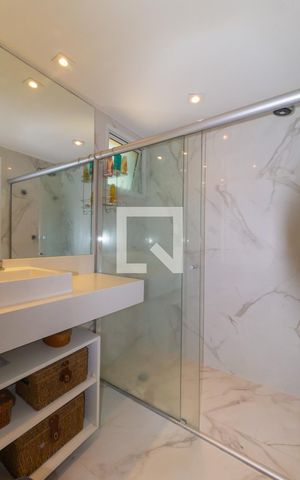 Apartamento à venda com 178m², 3 quartos e 3 vagasBanheiro da Suíte 1