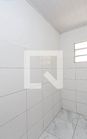 Casa para alugar com 60m², 2 quartos e sem vaga Casa para alugar com 60m², 2 quartos e sem vagaBanheiro