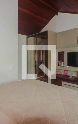 Casa à venda com 230m², 3 quartos e 1 vaga Casa à venda com 230m², 3 quartos e 1 vagaSuíte