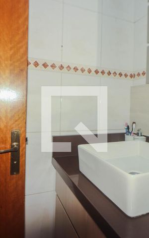 Casa à venda com 230m², 3 quartos e 1 vaga Casa à venda com 230m², 3 quartos e 1 vagaBanheiro Social