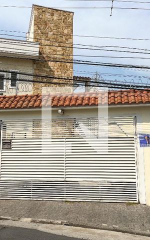 Studio para alugar com 35m², 1 quarto e sem vaga Studio para alugar com 35m², 1 quarto e sem vagaFachada