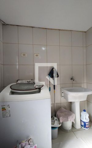 Casa de condomínio à venda com 250m², 5 quartos e 2 vagasÁrea de Serviço