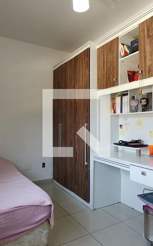 Casa de condomínio à venda com 250m², 5 quartos e 2 vagas Casa de condomínio à venda com 250m², 5 quartos e 2 vagasQuarto 2