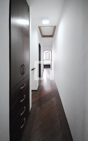 Casa para alugar com 265m², 4 quartos e 3 vagasCorredor