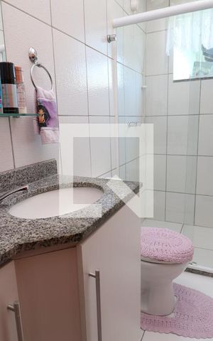 Casa à venda com 80m², 2 quartos e 2 vagasBanheiro da Suíte