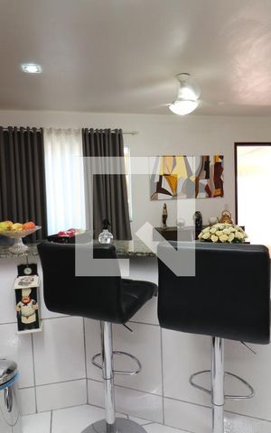 Casa à venda com 80m², 2 quartos e 2 vagasCozinha