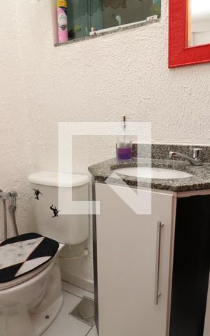 Casa à venda com 80m², 2 quartos e 2 vagasBanheiro Social