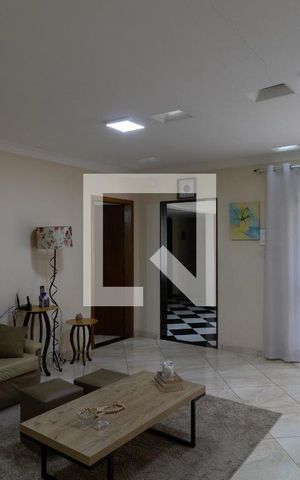 Casa para alugar com 250m², 4 quartos e 2 vagas Casa para alugar com 250m², 4 quartos e 2 vagasSala
