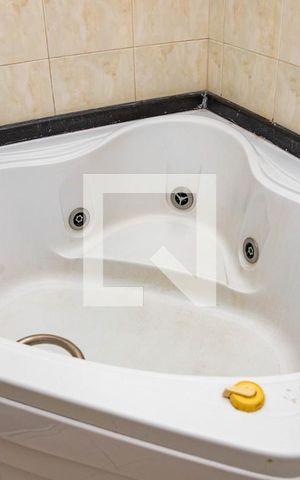 Casa à venda com 275m², 3 quartos e 2 vagas Casa à venda com 275m², 3 quartos e 2 vagasHidromassagem/Quarto 1