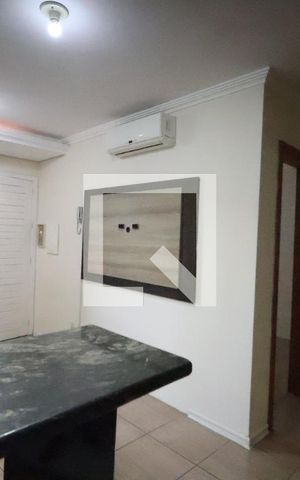 Casa de condomínio à venda com 80m², 2 quartos e 2 vagasSala