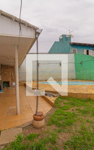 Casa à venda com 172m², 3 quartos e 3 vagas Casa à venda com 172m², 3 quartos e 3 vagasVaranda