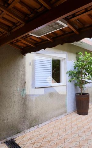 Casa à venda com 110m², 3 quartos e 3 vagas Casa à venda com 110m², 3 quartos e 3 vagasQuintal