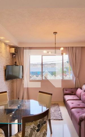 Casa à venda com 110m², 3 quartos e 3 vagas Casa à venda com 110m², 3 quartos e 3 vagasSala