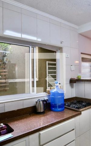 Casa à venda com 110m², 3 quartos e 3 vagas Casa à venda com 110m², 3 quartos e 3 vagasCozinha