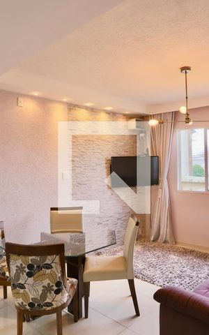 Casa à venda com 110m², 3 quartos e 3 vagas Casa à venda com 110m², 3 quartos e 3 vagasSala