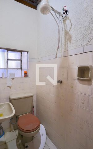 Casa à venda com 110m², 3 quartos e 3 vagas Casa à venda com 110m², 3 quartos e 3 vagasBanheiro de serviço