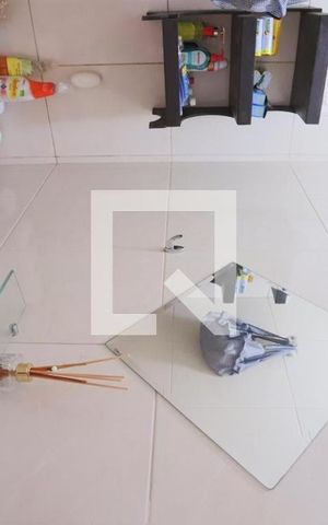 Casa à venda com 110m², 3 quartos e 3 vagas Casa à venda com 110m², 3 quartos e 3 vagasLavabo