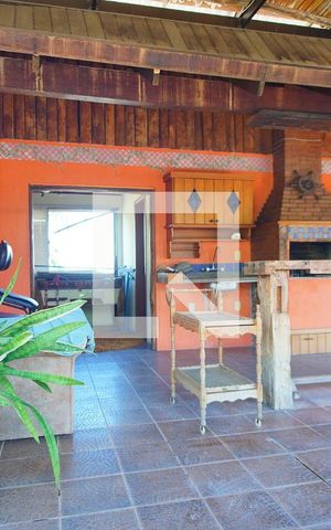 Casa à venda com 520m², 4 quartos e 5 vagasTerraço - Salão de Festas