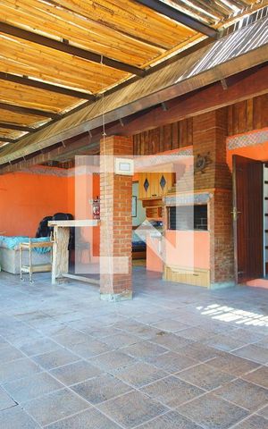 Casa à venda com 520m², 4 quartos e 5 vagasTerraço - Salão de Festas