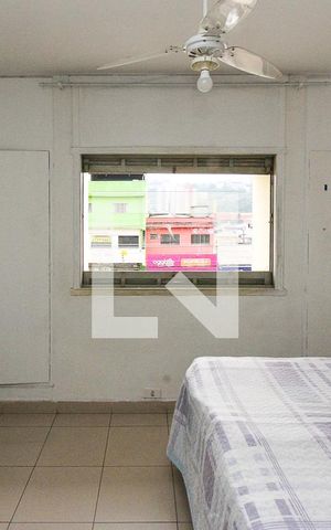 Casa de condomínio à venda com 100m², 3 quartos e 2 vagas Casa de condomínio à venda com 100m², 3 quartos e 2 vagasQuarto