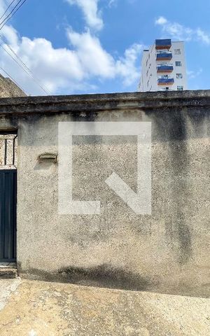 Casa à venda com 150m², 4 quartos e 7 vagas Casa à venda com 150m², 4 quartos e 7 vagasFachada
