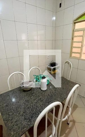 Casa à venda com 150m², 4 quartos e 7 vagas Casa à venda com 150m², 4 quartos e 7 vagasSala de Jantar