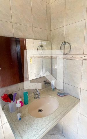 Casa à venda com 150m², 4 quartos e 7 vagas Casa à venda com 150m², 4 quartos e 7 vagasBanheiro Social