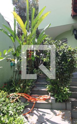 Casa à venda com 309m², 3 quartos e 5 vagasQuintal lateral