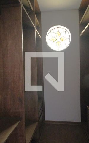 Casa à venda com 309m², 3 quartos e 5 vagasCloset da suíte