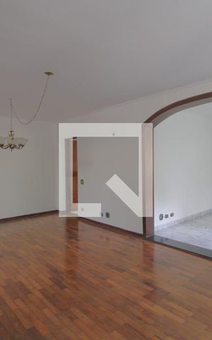 Casa à venda com 309m², 3 quartos e 5 vagasSala 1