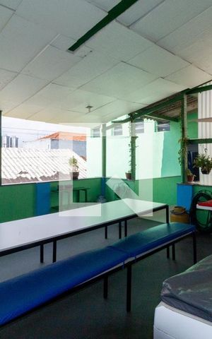 Casa à venda com 500m², 4 quartos e 1 vagaÁrea de Serviço