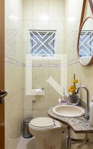 Casa à venda com 159m², 3 quartos e 3 vagasLavabo