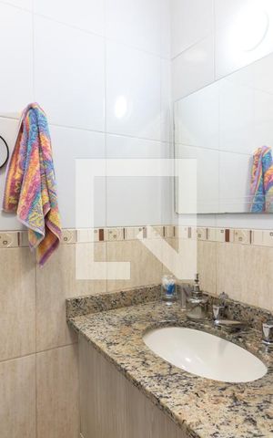 Casa à venda com 159m², 3 quartos e 3 vagasBanheiro da Suíte 3