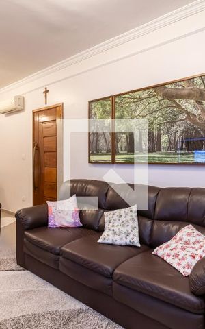 Casa à venda com 159m², 3 quartos e 3 vagasSala de Estar