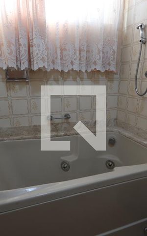 Casa à venda com 170m², 3 quartos e 2 vagasBanheiro da Suíte