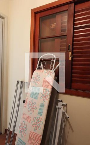 Casa à venda com 170m², 3 quartos e 2 vagasQuarto de Serviço