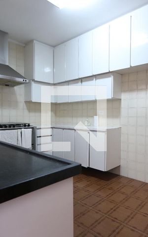 Casa à venda com 170m², 3 quartos e 2 vagasCozinha