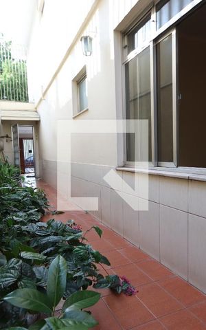 Casa à venda com 170m², 3 quartos e 2 vagasCorredor - Jardim