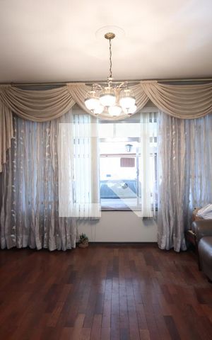Casa à venda com 170m², 3 quartos e 2 vagasSala