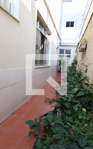 Casa à venda com 170m², 3 quartos e 2 vagasCorredor - Jardim
